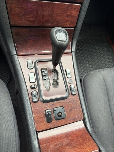 Mercedes E 220 2000, 346,484 km - 2.2 l - Bakı