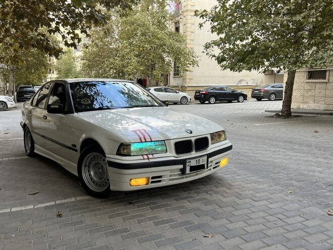 BMW 318 1993, 548,424 km - 1.8 l - Bakı