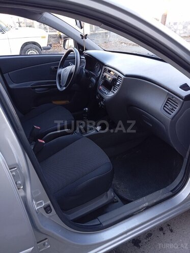 Kia Rio 2010, 282,400 km - 1.4 l - Şəki