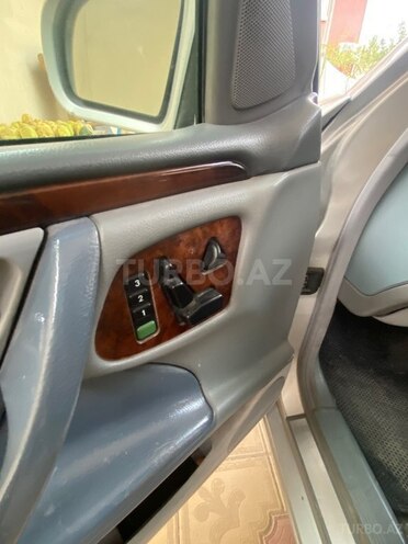 Mercedes E 320 2000, 410,000 km - 3.2 л - Bakı
