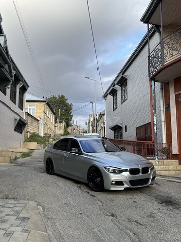 BMW 330 2015, 310,000 km - 2.0 l - Şamaxı
