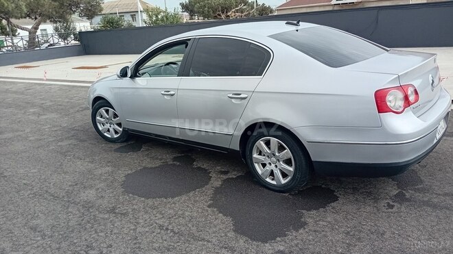 Volkswagen Passat 2005, 317,000 km - 2.0 l - Bakı