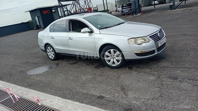 Volkswagen Passat 2005, 317,000 km - 2.0 l - Bakı