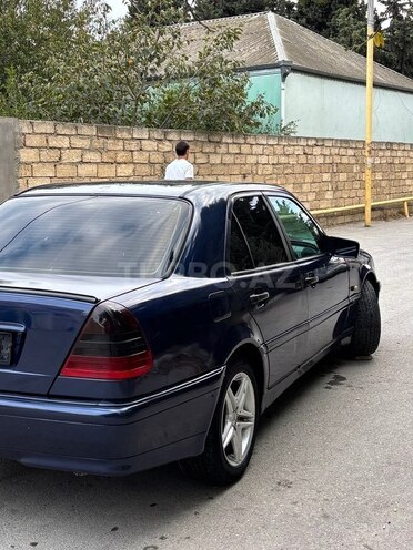 Mercedes C 220 1998, 440,000 km - 2.2 l - Bakı
