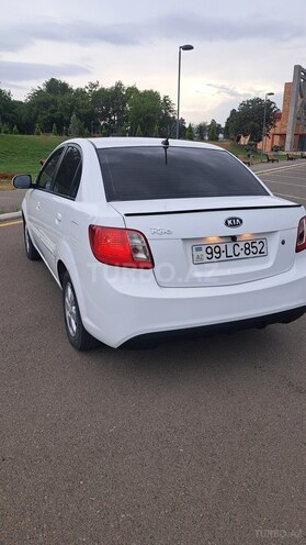 Kia Rio 2010, 197,555 km - 1.4 l - Gəncə