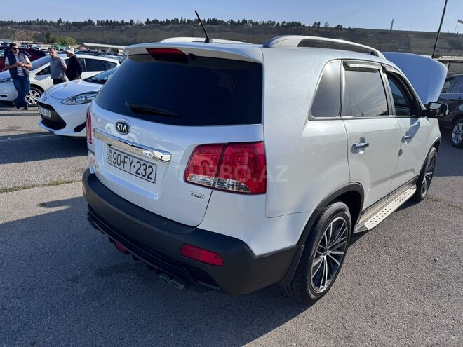 Kia Sorento 2011, 335,000 km - 2.0 л - Bakı