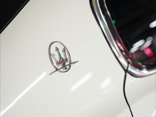 Maserati Quattroporte 2011, 137,000 km - 4.7 l - Bakı
