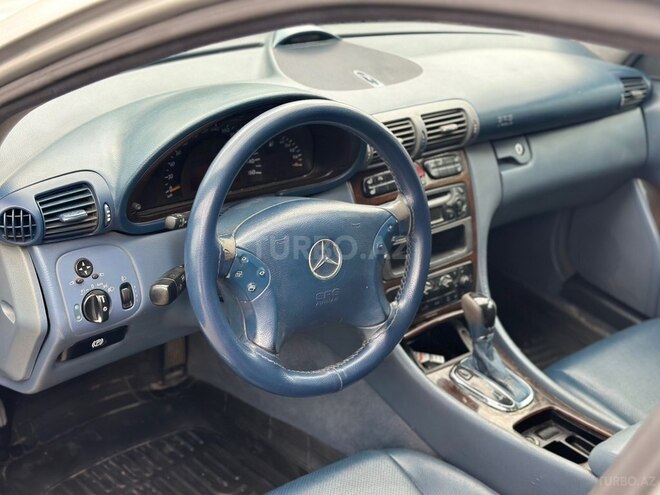 Mercedes C 200 2002, 284,642 km - 2.0 л - Bakı