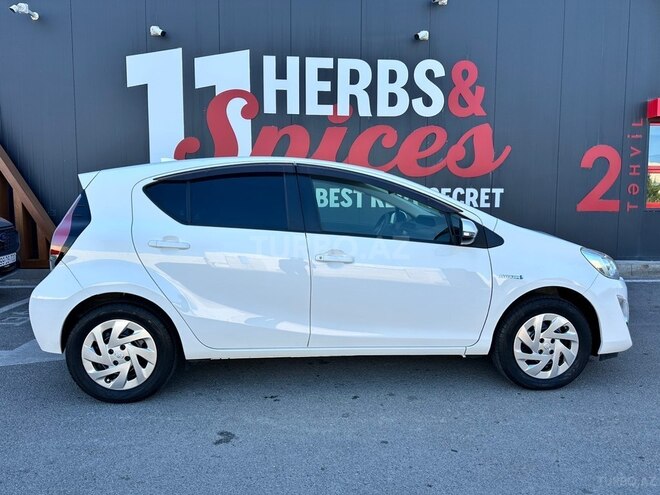 Toyota Aqua 2016, 155,000 km - 1.5 l - Bakı