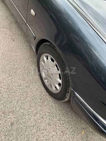 Mercedes E 230 1995, 523,500 km - 2.3 l - Bakı