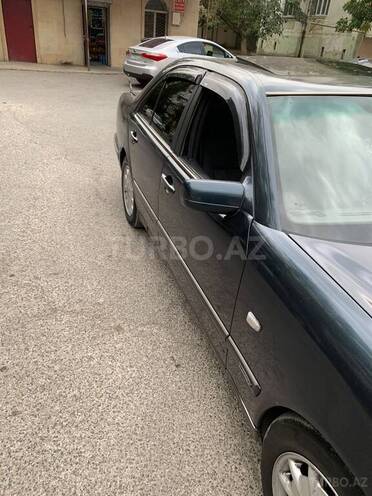 Mercedes E 230 1995, 523,500 km - 2.3 l - Bakı