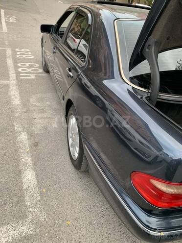 Mercedes E 230 1995, 523,500 km - 2.3 l - Bakı