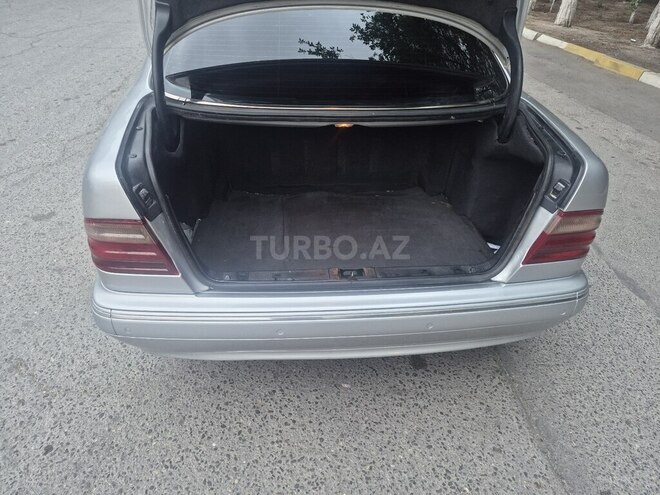 Mercedes E 270 2000, 427,421 km - 2.7 l - Xırdalan