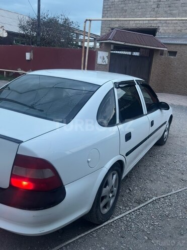 Opel Vectra 1996, 324,000 km - 1.8 л - Sumqayıt