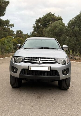 Mitsubishi L200 2014, 212,000 km - 2.5 l - Bakı