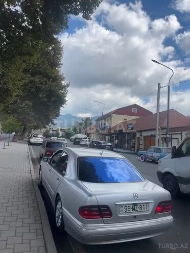 Mercedes E 320 2001, 490,000 km - 3.2 л - İsmayıllı