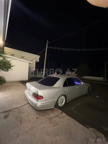 Mercedes E 320 2001, 490,000 km - 3.2 л - İsmayıllı