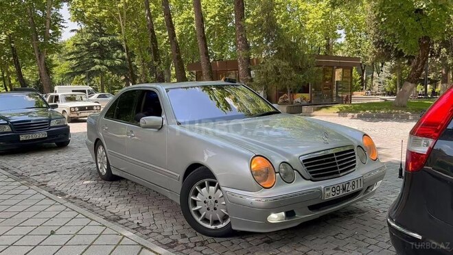 Mercedes E 320 2001, 490,000 km - 3.2 л - İsmayıllı