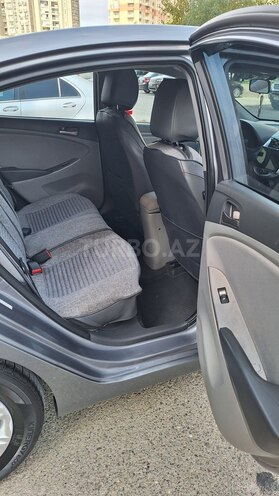Hyundai Accent 2015, 185,625 km - 1.6 л - Bakı