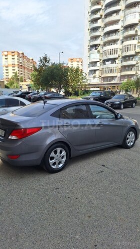 Hyundai Accent 2015, 185,625 km - 1.6 л - Bakı