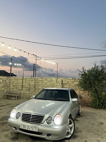Mercedes E 220 2001, 310,000 km - 2.2 l - Bakı