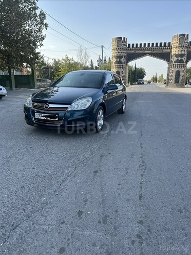 Opel Astra 2007, 326,000 km - 1.4 л - Beyləqan