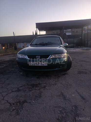 Opel Vectra 1999, 366,000 km - 2.0 l - Şəki