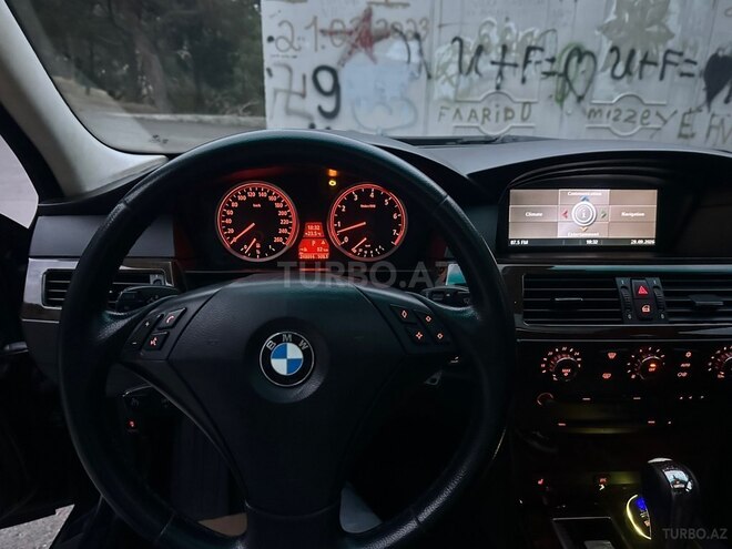 BMW 525 2005, 240,000 km - 2.5 л - Bakı