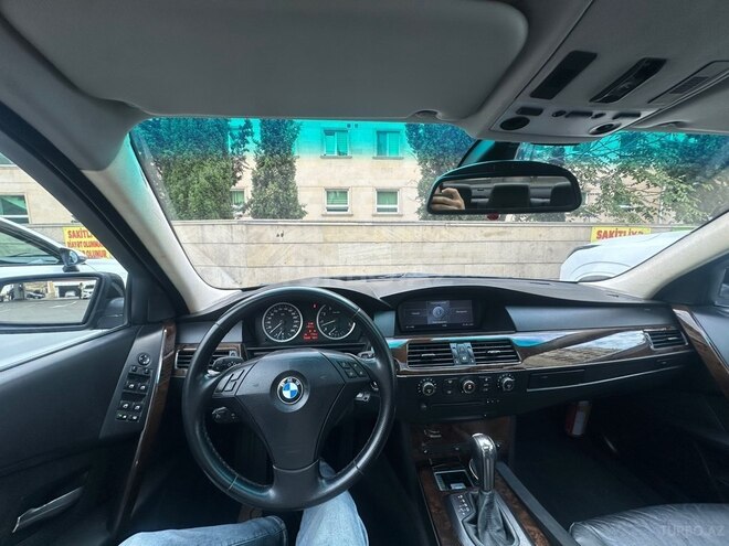 BMW 525 2005, 240,000 km - 2.5 л - Bakı
