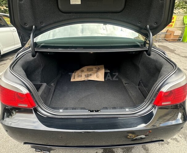 BMW 525 2005, 240,000 km - 2.5 л - Bakı