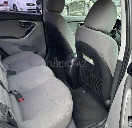 Hyundai Elantra 2015, 214,000 km - 1.8 л - Bakı