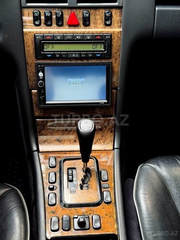 Mercedes E 240 2000, 286,000 km - 2.4 l - Masallı
