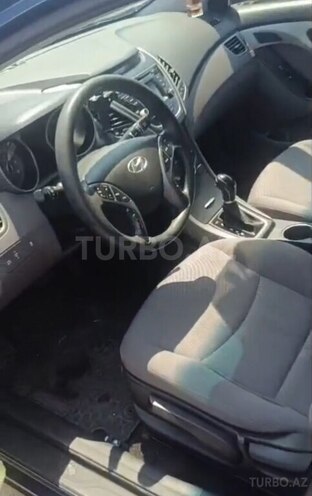 Hyundai Elantra 2015, 214,000 km - 1.8 л - Bakı