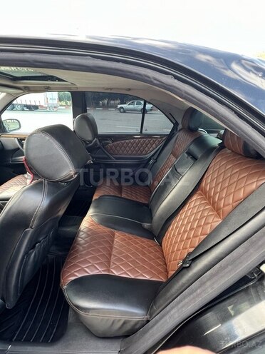 Mercedes E 320 2001, 380,000 km - 3.2 l - Bakı