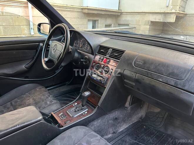 Mercedes C 220 2000, 700,000 km - 2.2 l - Bakı