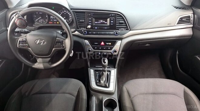 Hyundai Elantra 2017, 135,560 km - 1.6 л - Bakı