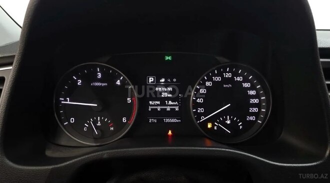 Hyundai Elantra 2017, 135,560 km - 1.6 л - Bakı