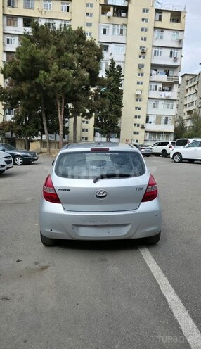 Hyundai i20 2010, 360,000 km - 1.4 l - Bakı