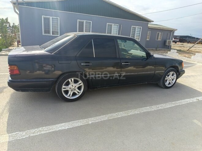 Mercedes E 220 1994, 449,000 km - 2.2 l - Bakı