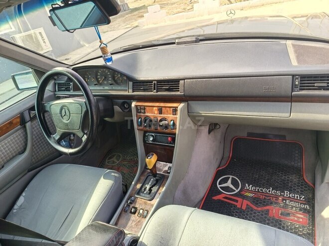 Mercedes E 220 1994, 449,000 km - 2.2 l - Bakı