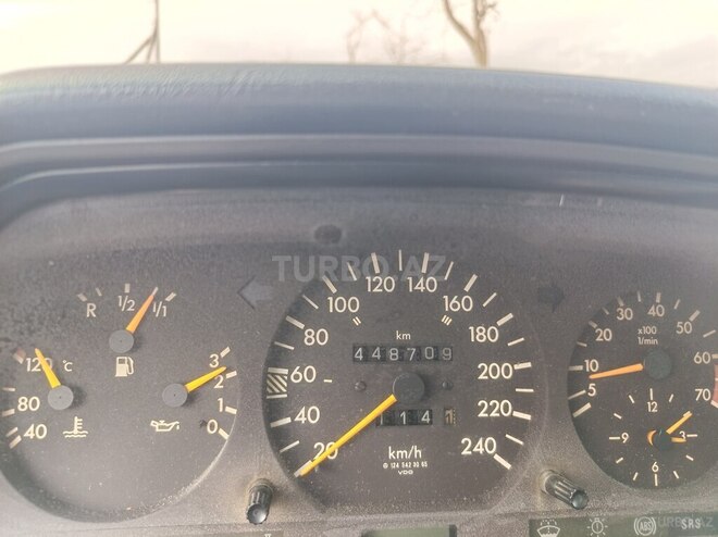 Mercedes E 220 1994, 449,000 km - 2.2 l - Bakı