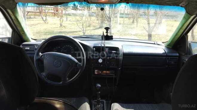 Opel Vectra 1994, 393,256 km - 1.6 л - Tərtər