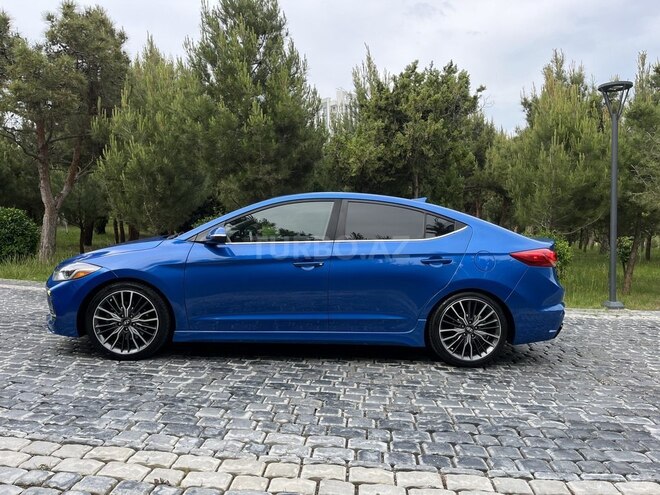 Hyundai Elantra 2018, 111,045 km - 1.6 л - Bakı