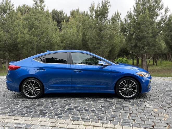 Hyundai Elantra 2018, 111,045 km - 1.6 л - Bakı