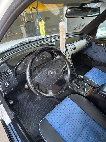Mercedes C 200 1994, 256,342 km - 2.0 л - Gəncə