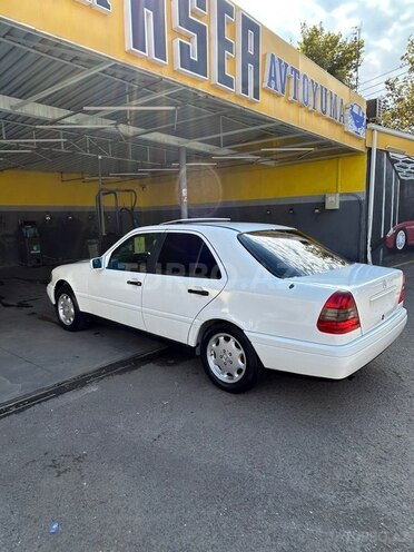 Mercedes C 200 1994, 256,342 km - 2.0 л - Gəncə
