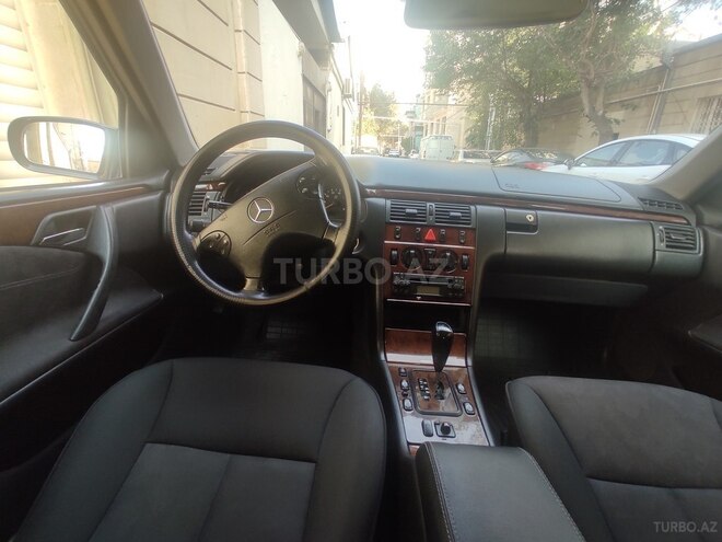 Mercedes E 200 2001, 372,000 km - 2.0 л - Bakı