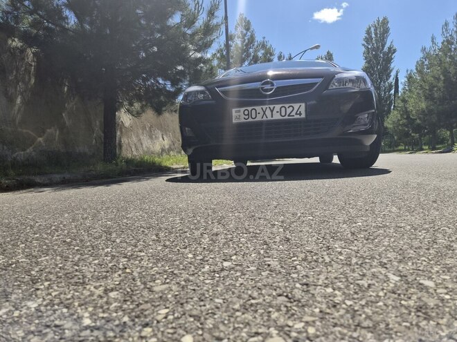 Opel Astra 2011, 290,000 km - 1.4 l - Balakən