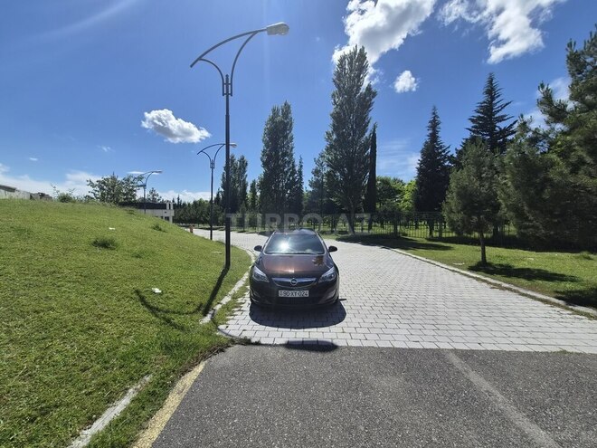Opel Astra 2011, 290,000 km - 1.4 l - Balakən