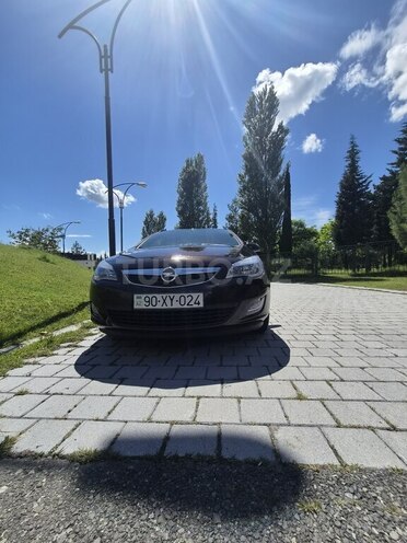 Opel Astra 2011, 290,000 km - 1.4 l - Balakən